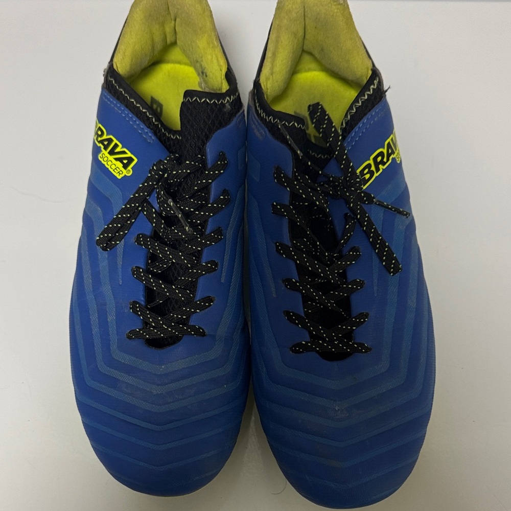 Brava Men's Blue Athletic Soccer Shoes